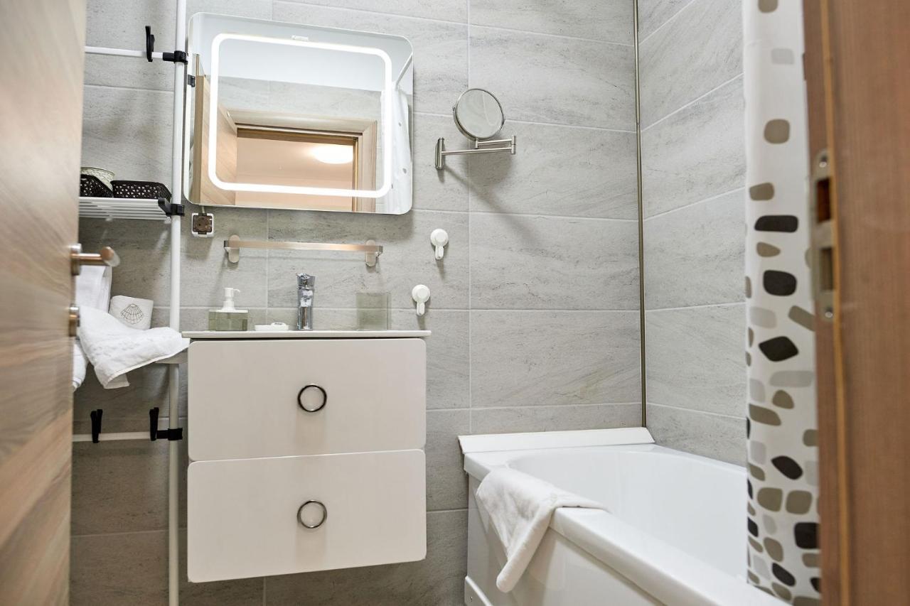 Crystal 26 Apartment - Spa Pool Beach Resort Неводарі Екстер'єр фото